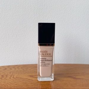 Estée Lauder Futurist Aqua Brilliance foundation